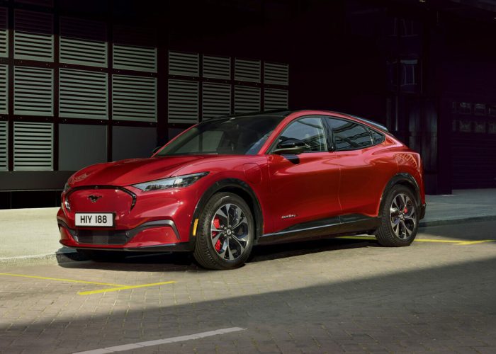 2020_FORD_MACH-E_AWD_02